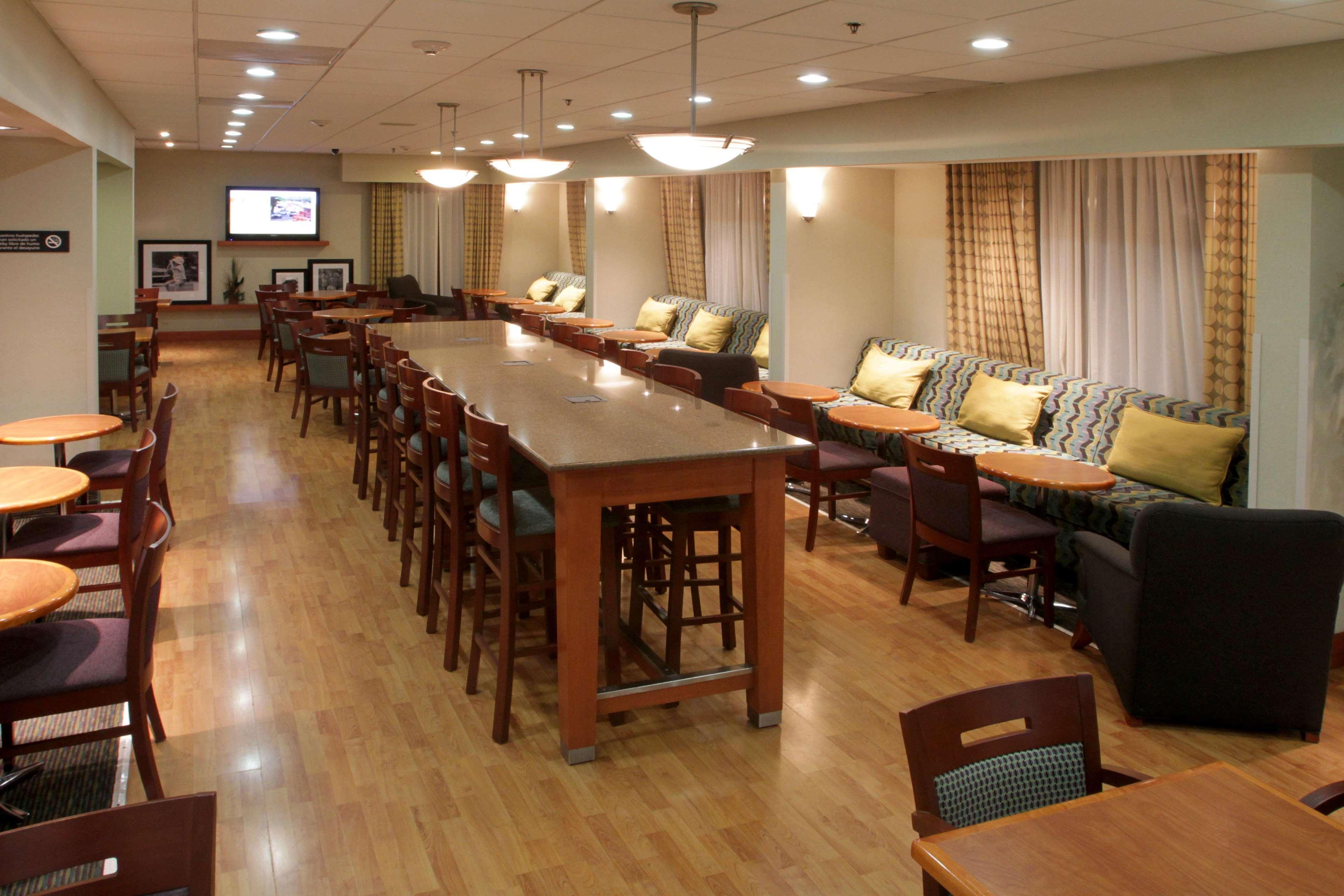 Hampton By Hilton Monterrey Galerias Obispado Kültér fotó