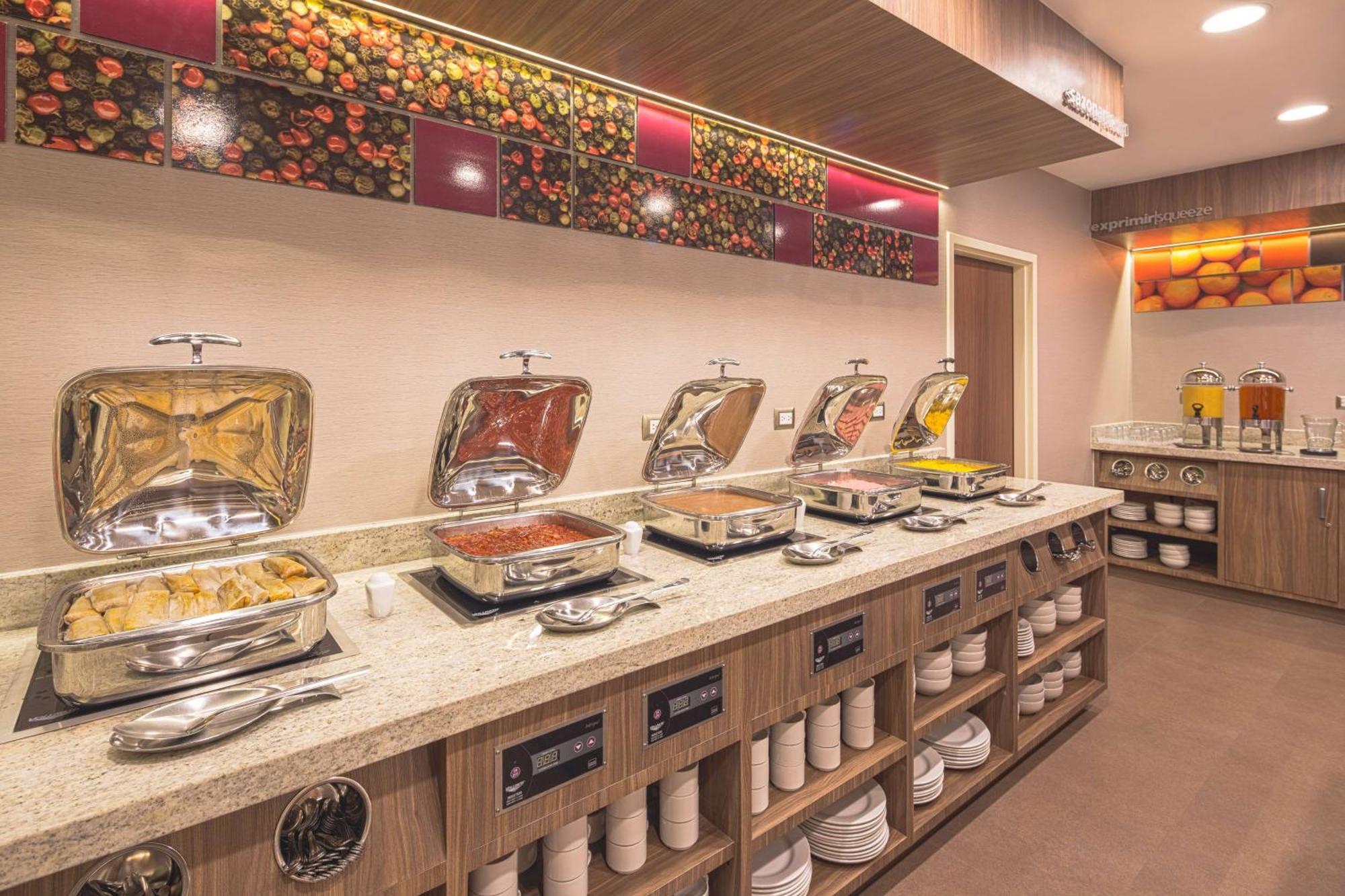Hampton By Hilton Monterrey Galerias Obispado Kültér fotó