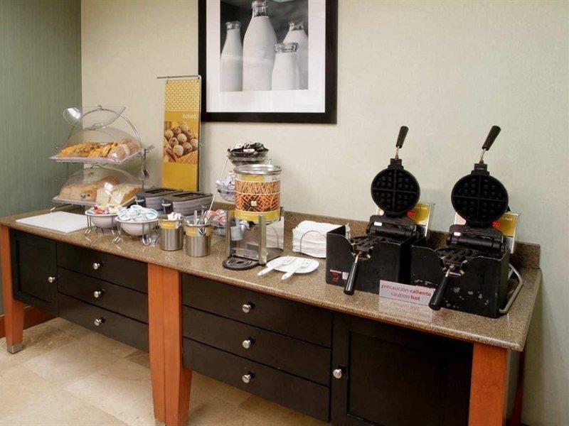 Hampton By Hilton Monterrey Galerias Obispado Kültér fotó