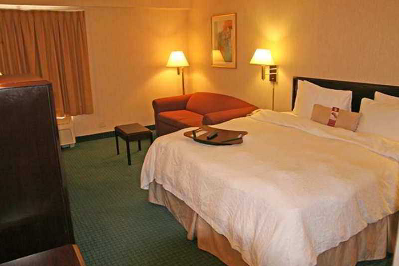 Hampton By Hilton Monterrey Galerias Obispado Szoba fotó